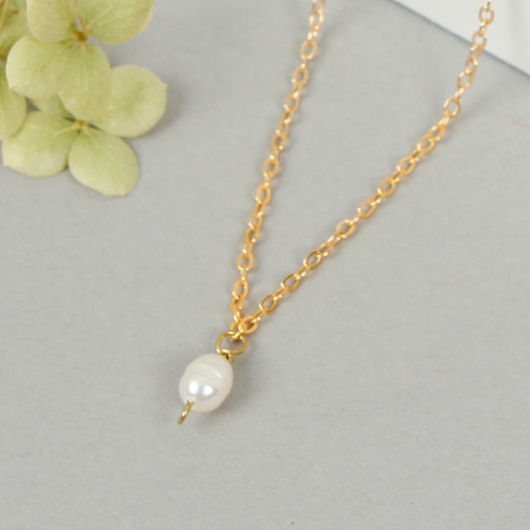 Mini Pearl Pendant - Green Tulip