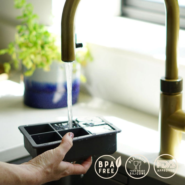 Giant Silicone Ice Cube Tray with Lid