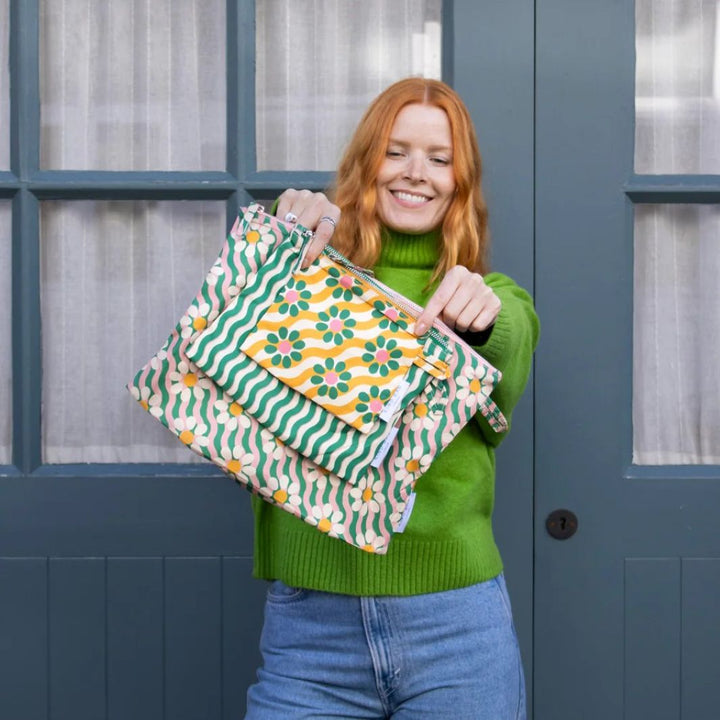 Set of 3 Pouches - Wavy Daisy