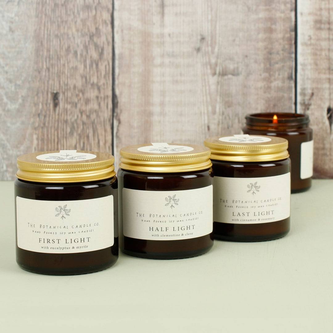 Amber Glass Jar Soy Wax Candle - Half Light - Green Tulip
