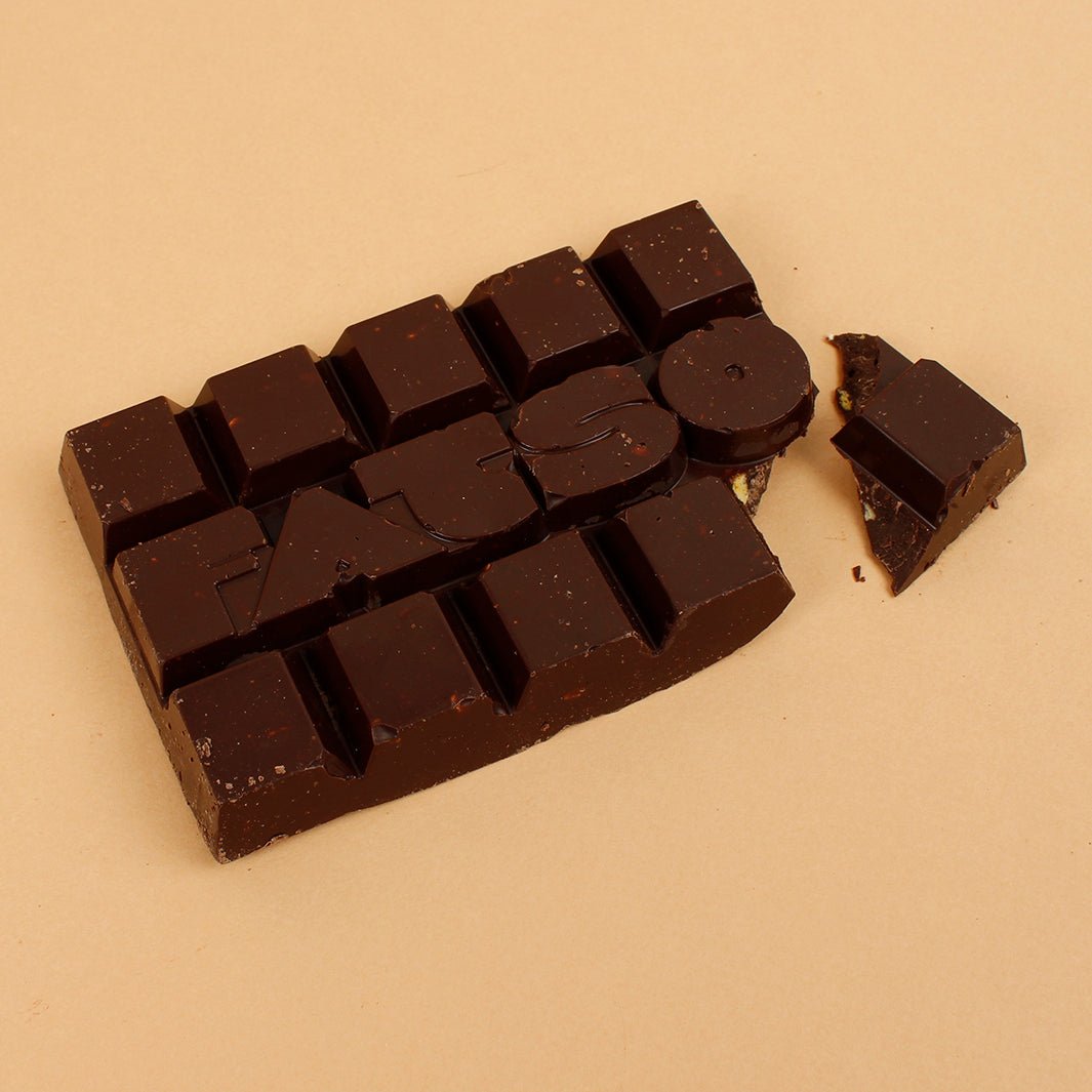 King's Ransom 60% Dark Chocolate Bar - Mint, Pistachio & Cocoa Nibs - Green Tulip