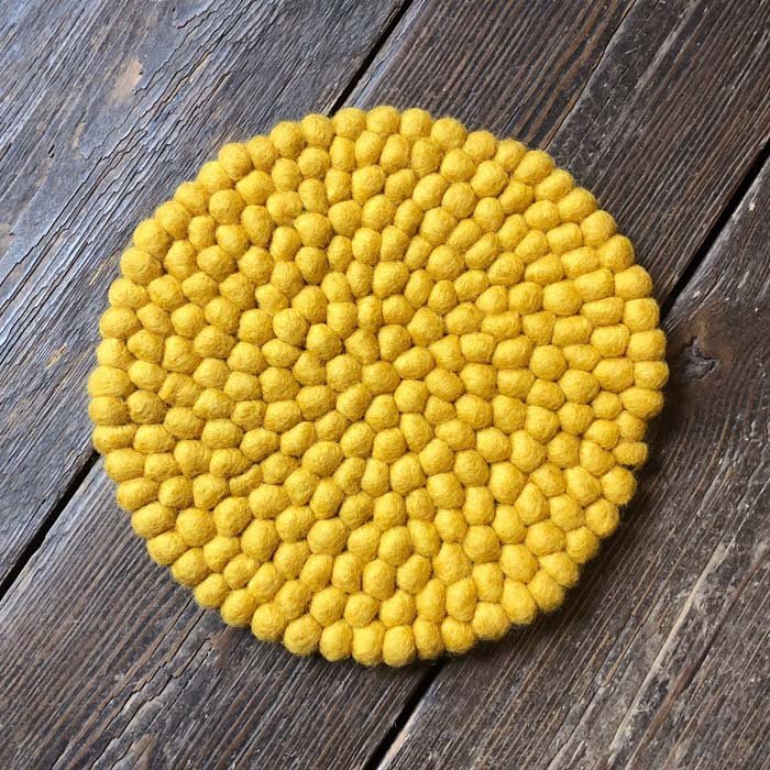 Mildo Felt Ball Tablemat - Green Tulip