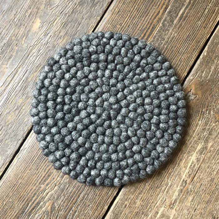 Mildo Felt Ball Tablemat - Green Tulip