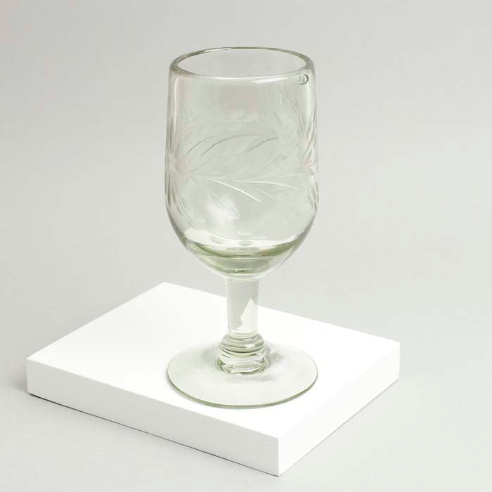 Tulip Wine Glass Engraved - Clear